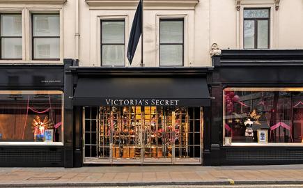 Victoria's Secret Greenwich® Awning by Morco